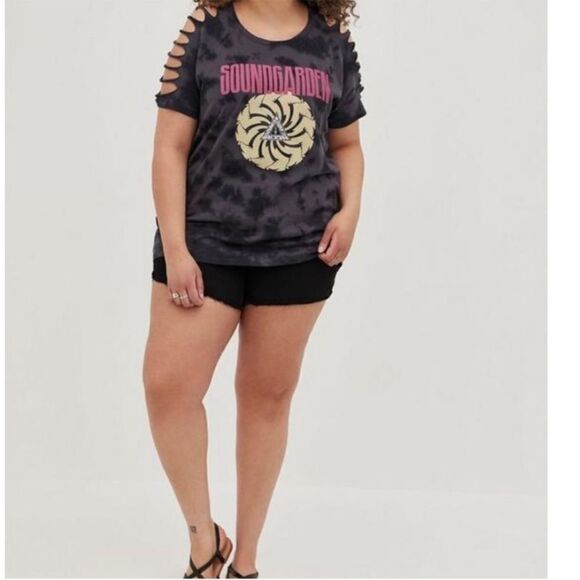 Torrid SoundGarden Gray Distressed Tie Dye Cutout Graphic Shirt Boho Alternative - Picture 2 of 15